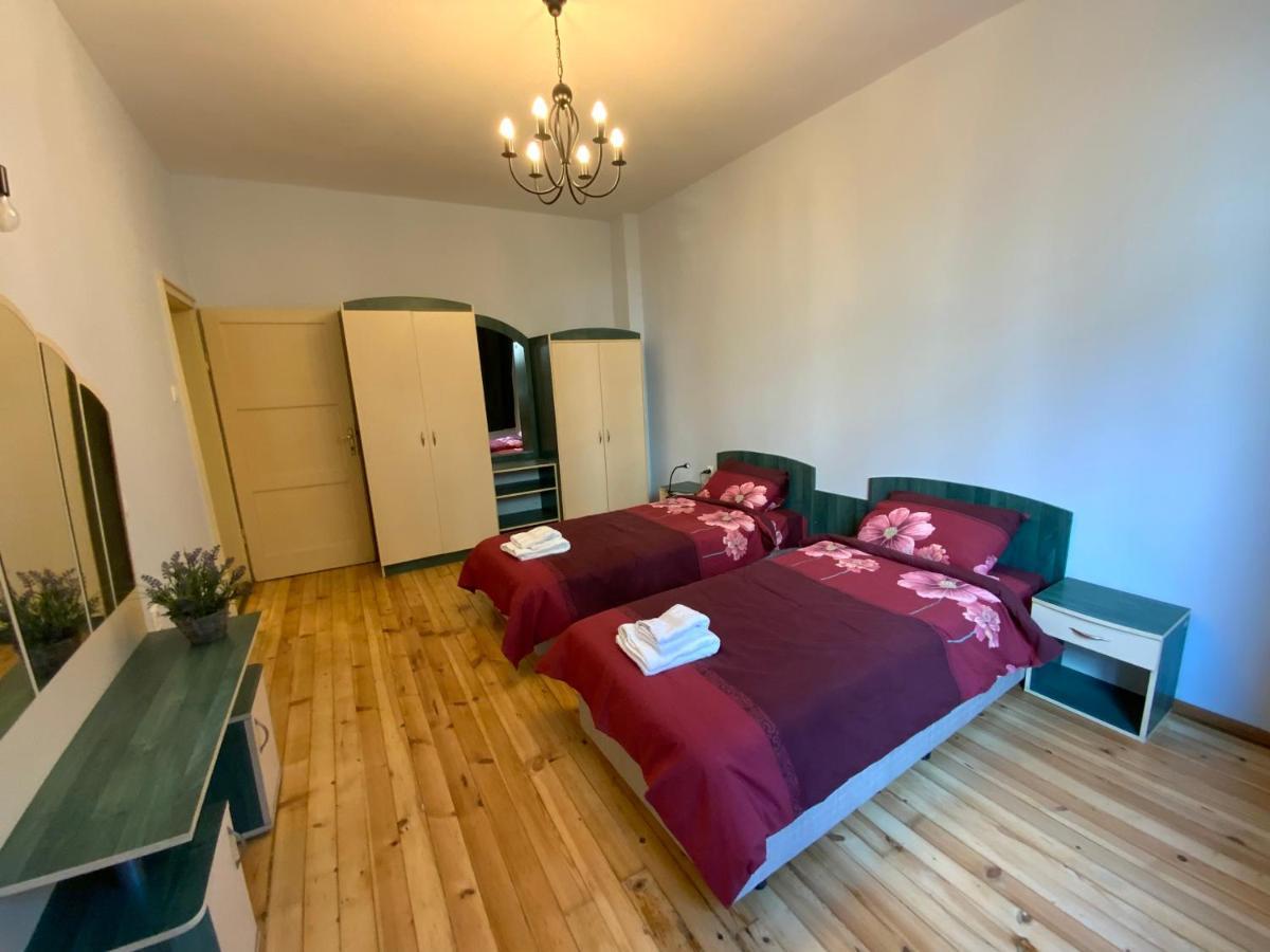 Apartament 113 In With 2br And 2 Full Bath