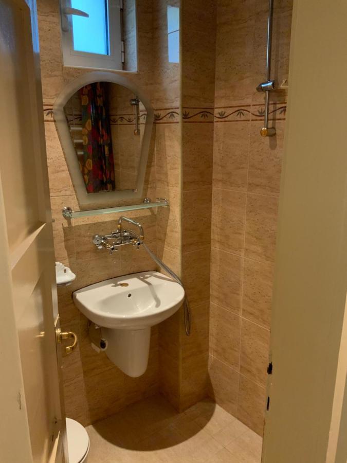 113 In With 2br And 2 Full Bath *