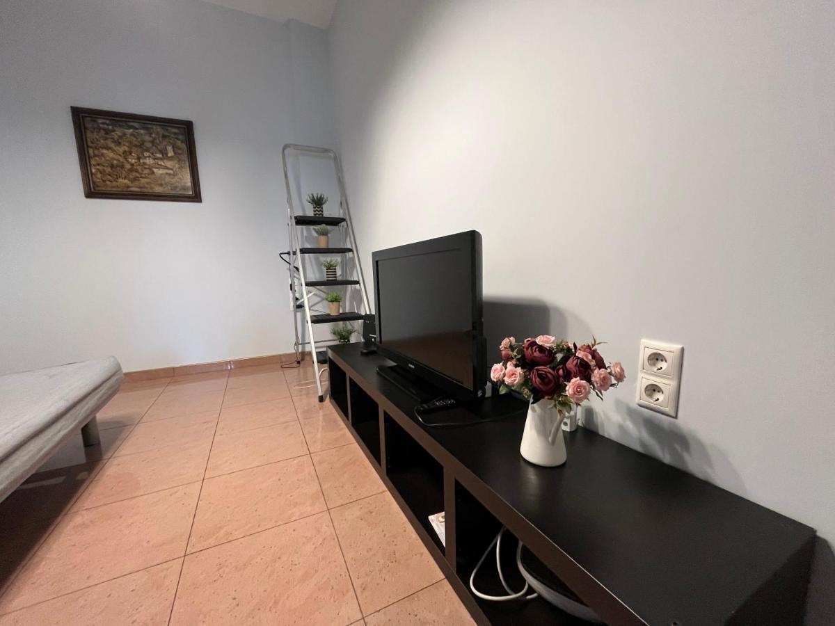 Apartemen 113 In With 2br And 2 Full Bath